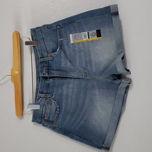 New No Boundries Super High Rise Curvy Mom Shorts Size 13